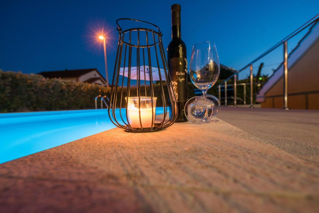 זאדאר Villa Petra S Bazenom, Rostiljem I Parkingom מראה חיצוני תמונה