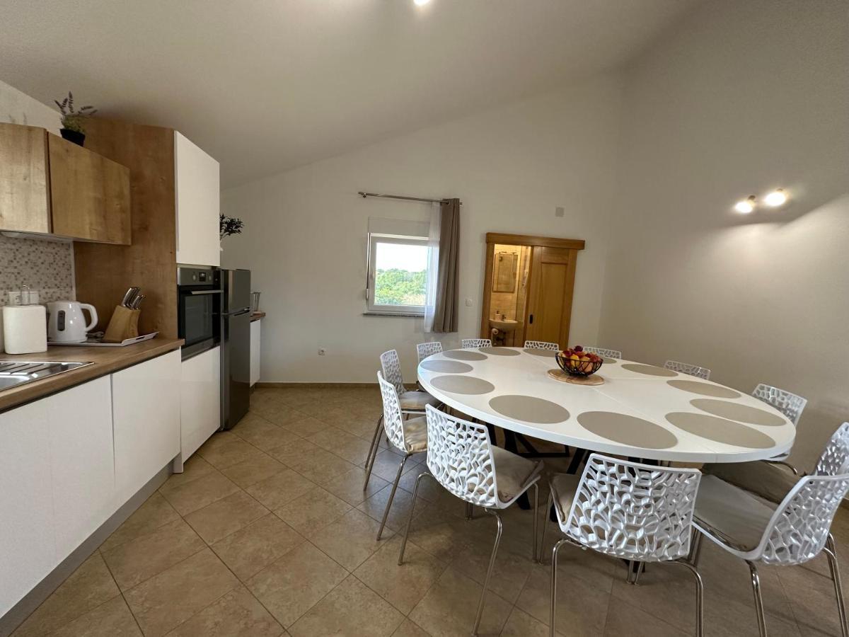 זאדאר Villa Petra S Bazenom, Rostiljem I Parkingom מראה חיצוני תמונה